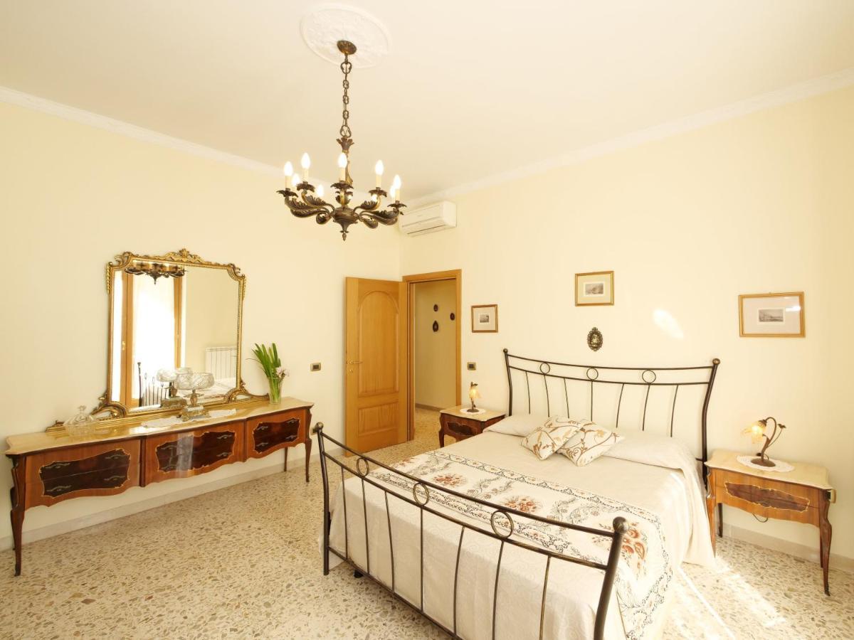 ARANCI 67 - convenient apartment in Sorrento centre Extérieur photo