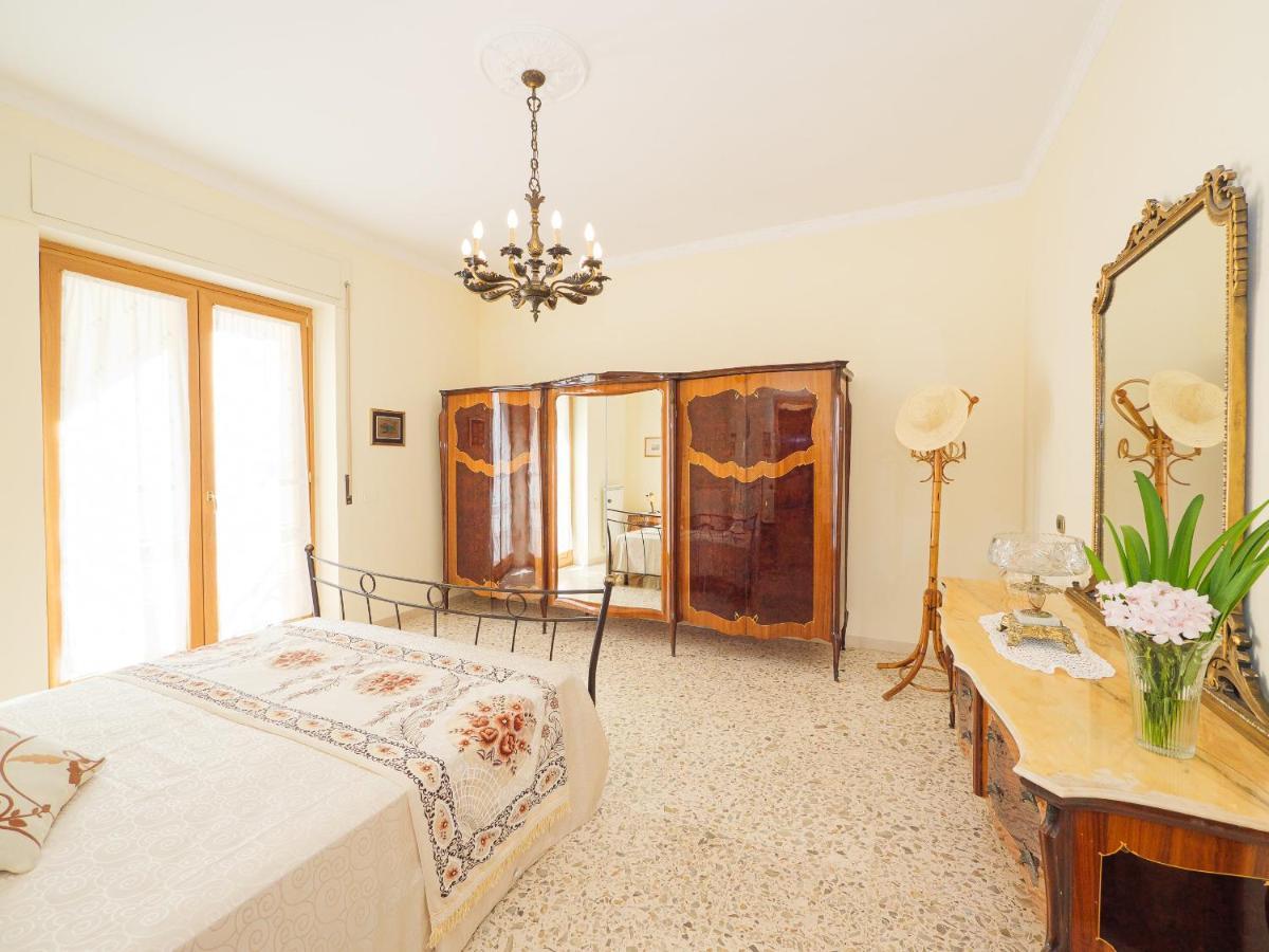 ARANCI 67 - convenient apartment in Sorrento centre Extérieur photo