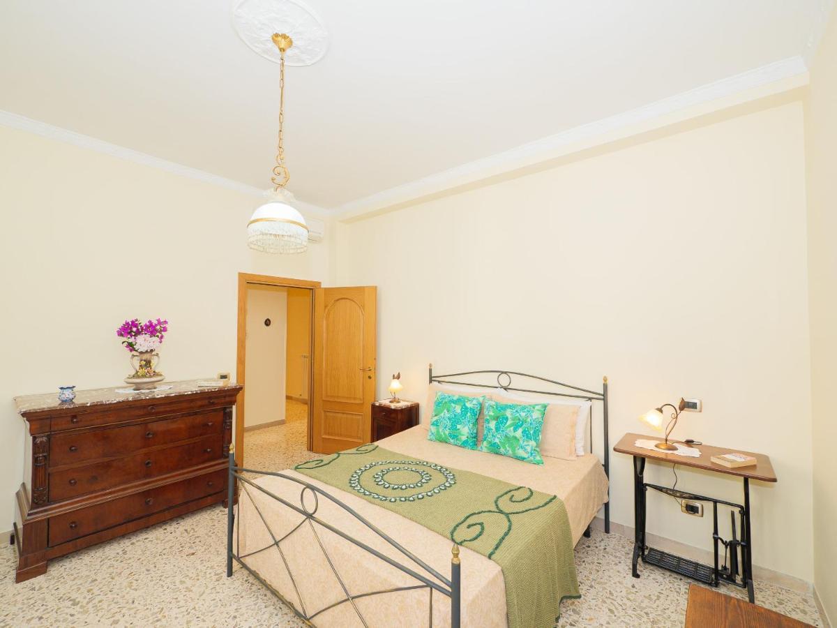 ARANCI 67 - convenient apartment in Sorrento centre Extérieur photo