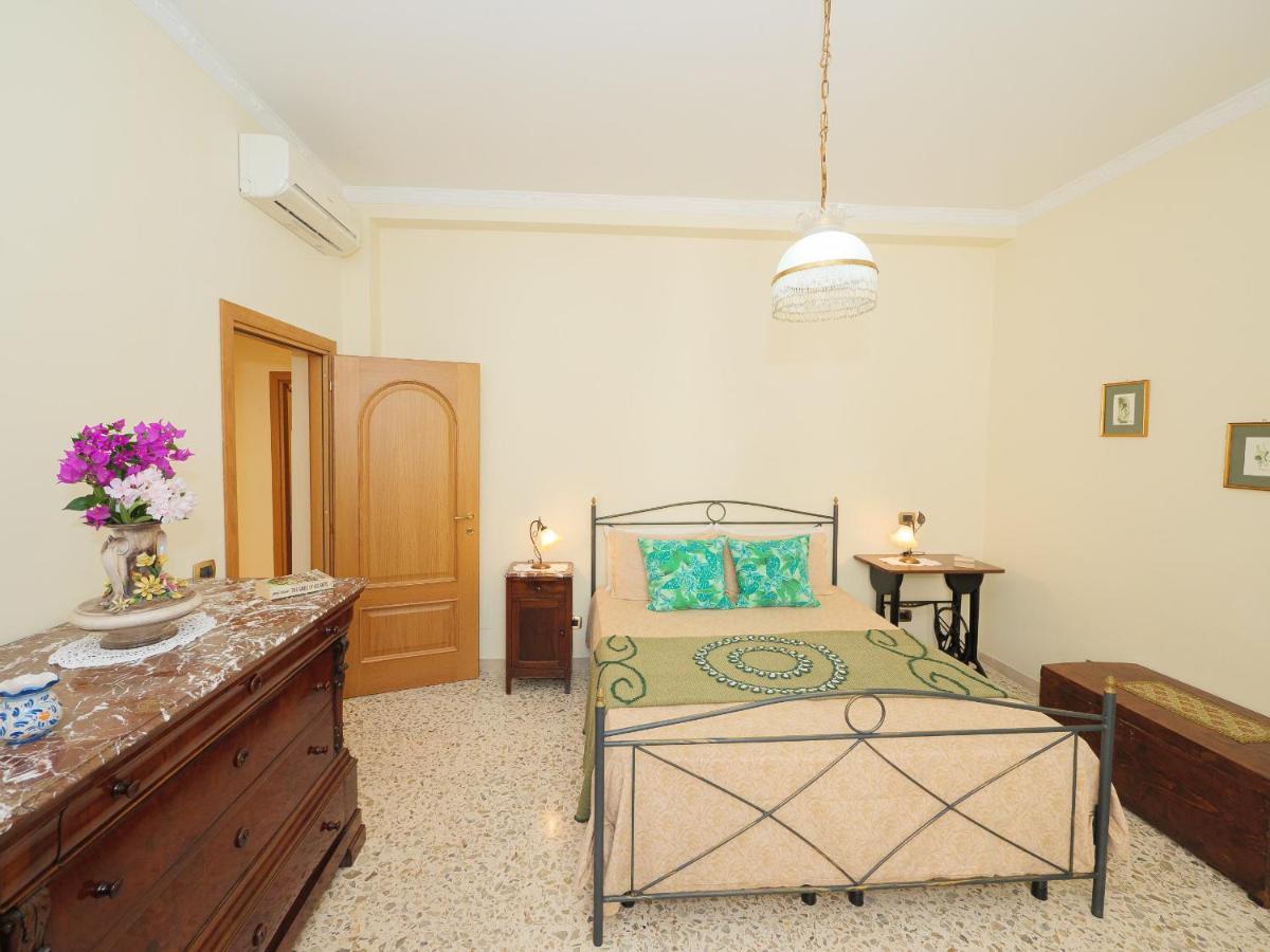 ARANCI 67 - convenient apartment in Sorrento centre Extérieur photo