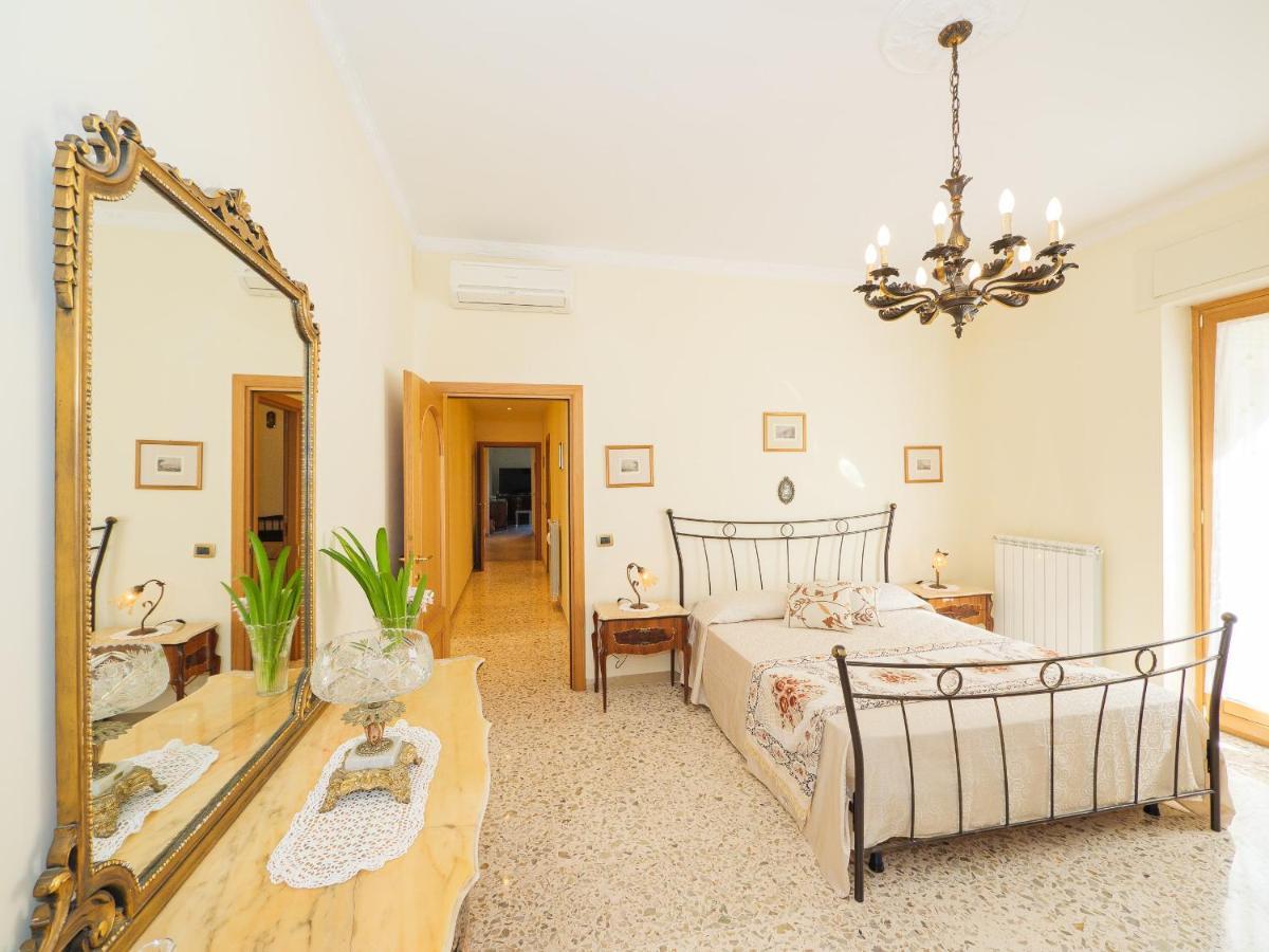 ARANCI 67 - convenient apartment in Sorrento centre Extérieur photo